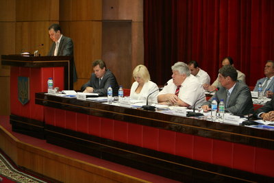 Геннадій Фукс доповідає про дотримання земельного законодавства