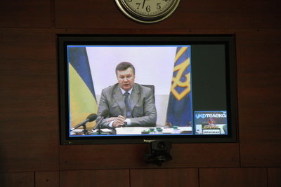 Спека може й послабшати, але Президент закликає не розслаблятися