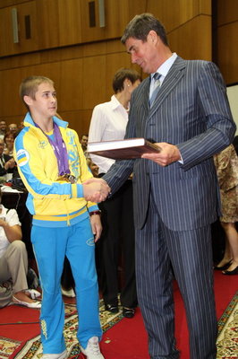 Запорізьким учасникам Юнацьких Олімпійських Ігор вручили цінні подарунки