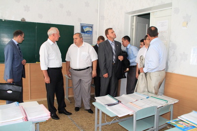 Прем’єр-міністр проінспектував готовність шкіл до навчального року