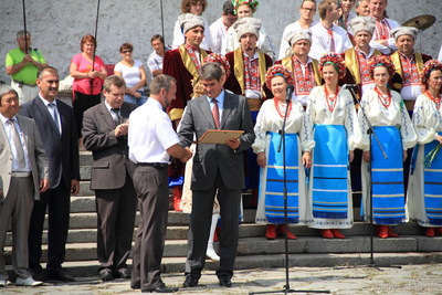 На Хортиці підняли Державний Прапор