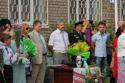Привітати учнів  на свято завітали шановані гості