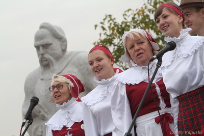Виступи творчих колективів