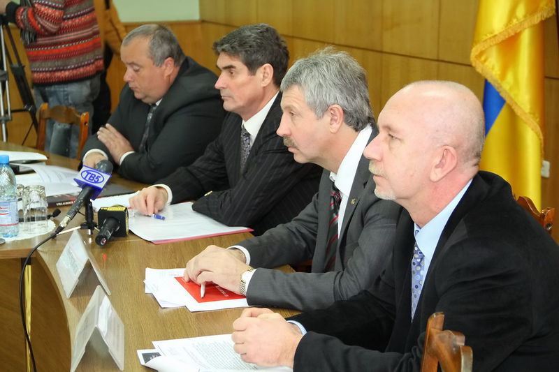 Павло Матвієнко, Борис Петров, Петро Гончарук, Вадим Міщанин
(зліва направо)