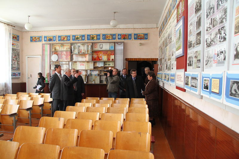 Маленький музей першої в Оріхові гімназії