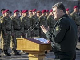 Перший  День захисника України Президент відзначив на Хортиці