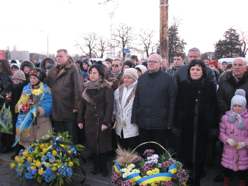 Запоріжці запалили свічки на вшанування пам’яті жертв Голодомору
