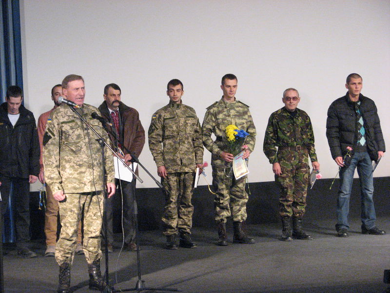 Подвиг героїв, які віддали своє життя за Україну, - в пам'яті запоріжців