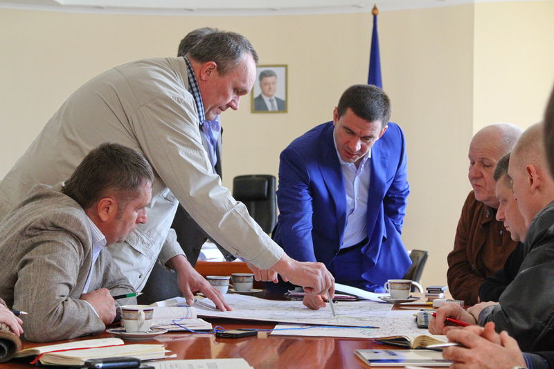«Служба автомобільних доріг у Запорізькій області повинна працювати майже щодня» - Григорій Самардак