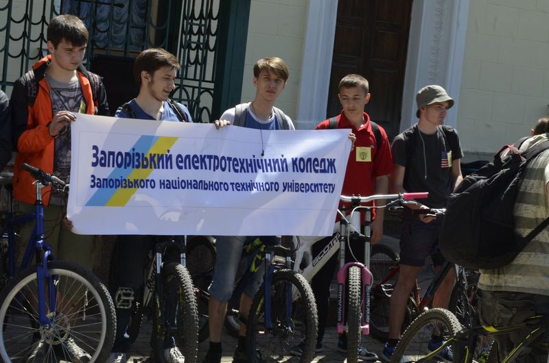 Святковий велопробіг об’єднав ветеранів та молодь Запорізького краю