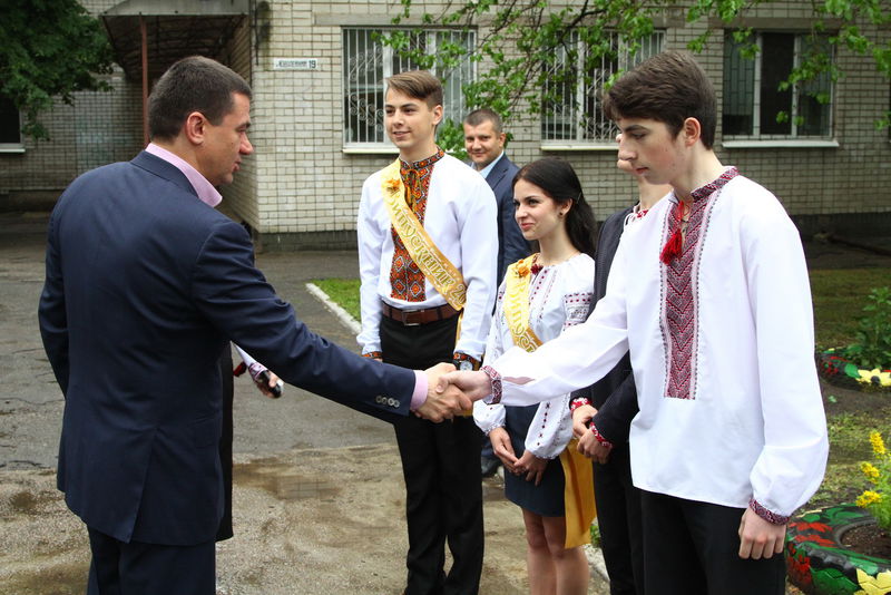 Григорій Самардак привітав запорізьких школярів зі святом «Останнього дзвоника»