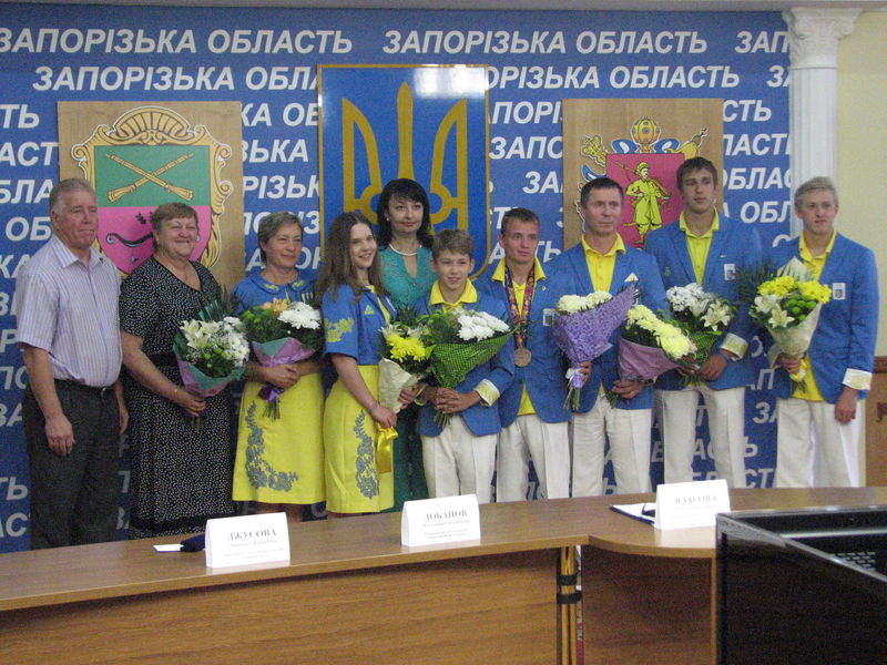 Запоріжці урочисто привітали учасників І Європейських ігор та їхніх тренерів   