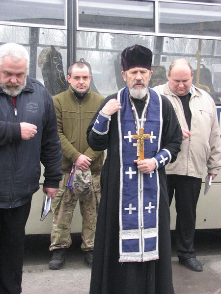 Запорізькі козаки везуть на передову гуманітарну допомогу та ікону Божої Матері