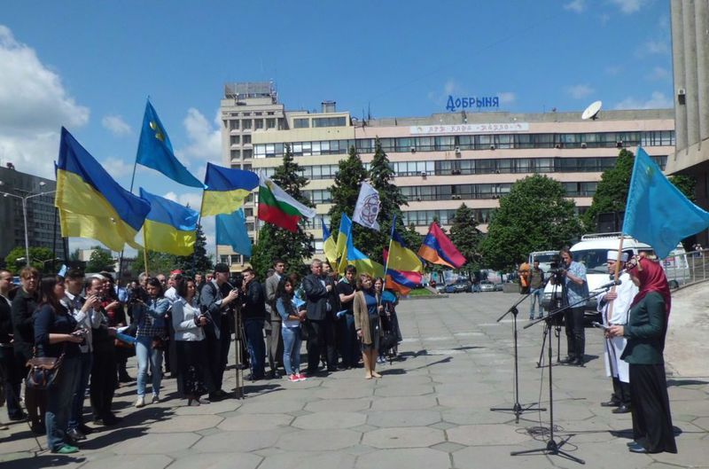 Запоріжці вшанували жертв депортації кримських татар і помолилися за мир