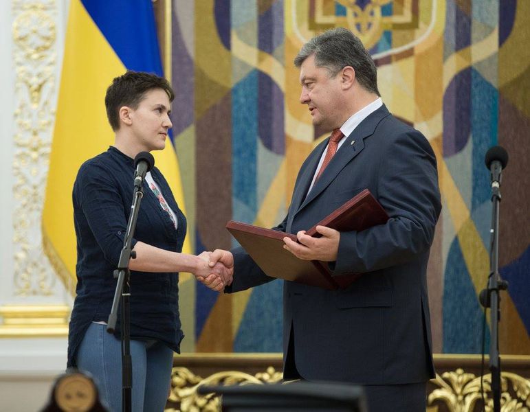 Запоріжці вітають Надію Савченко з поверненням на Батьківщину