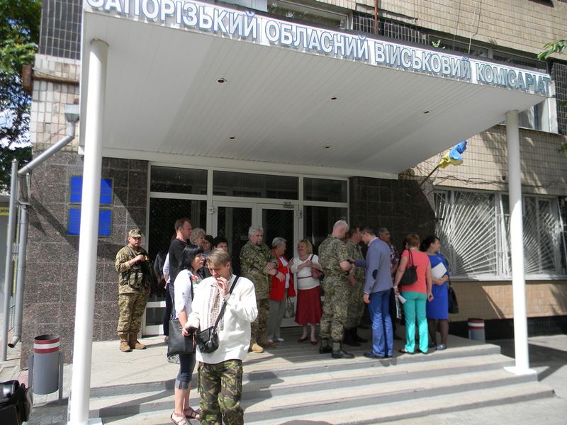 Військові комісаріати області відкрили двері для всіх зацікавлених
