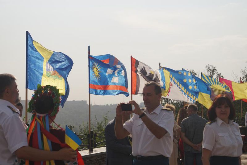 Запоріжці підняли Державний Прапор на найвищий в Україні флагшток