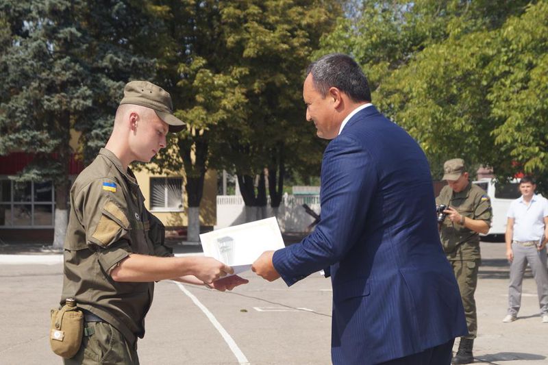 Військовослужбовці частини 3033 Нацгвардії отримали відзнаки від голови облдержадміністрації