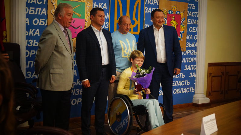 Запорізькі учасники XV Паралімпійських ігор отримали нагороди від обласної влади