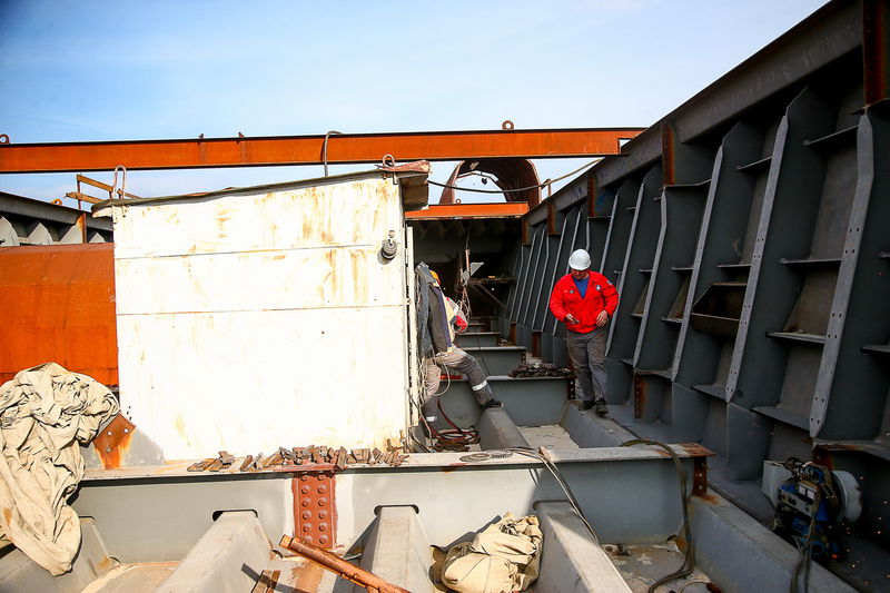 Мостобудівники готуються розпочати третій етап з насування металоконструкцій через р. Старий Дніпро