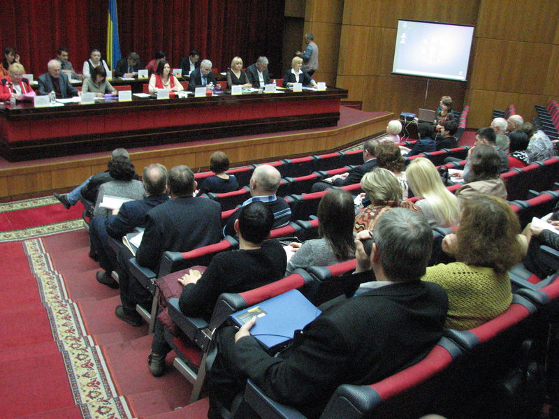 Більшість випускників регіону показали достатній та високий рівень знань  української мови