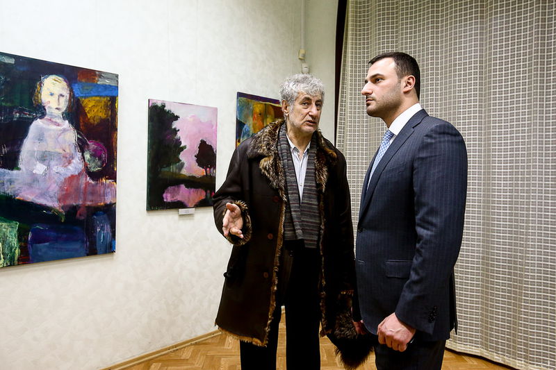 У річницю землетрусу у Вірменії в Запоріжжі відкрилася виставка «Квіти граната»