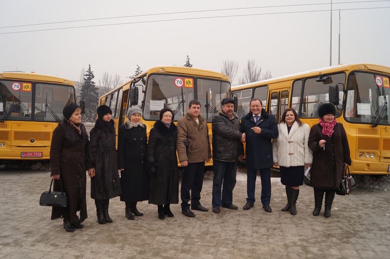 Райони області отримали ще чотири шкільних автобуса