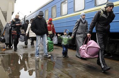 Вимушені переселенці неохоче покидають Запорізьку область