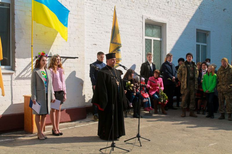 У Василівці відкрили меморіальну дошку герою-земляку