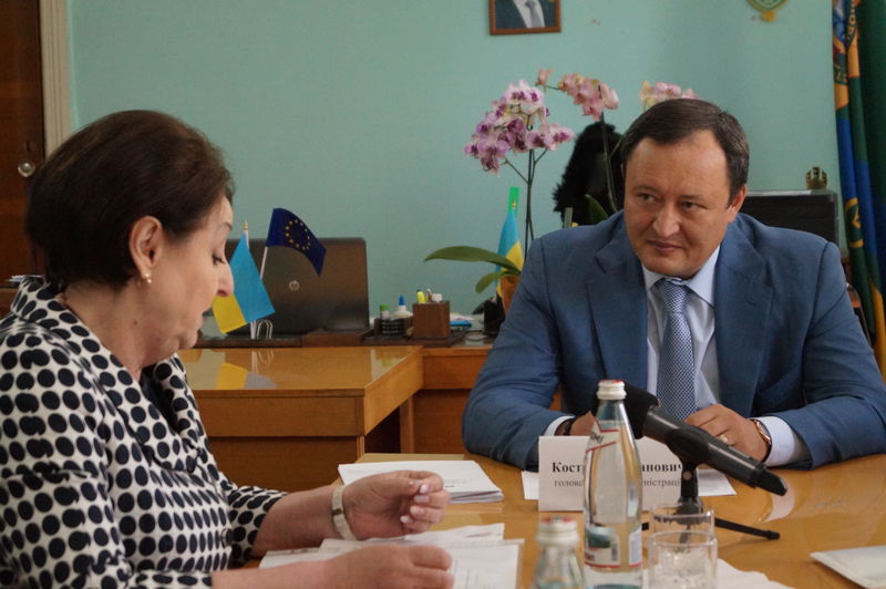 Голова облдержадміністрації взяв на особистий контроль проблеми жителів Новомиколаївки