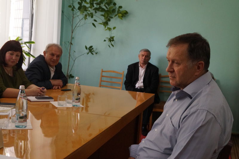 Голова облдержадміністрації взяв на особистий контроль проблеми жителів Новомиколаївки