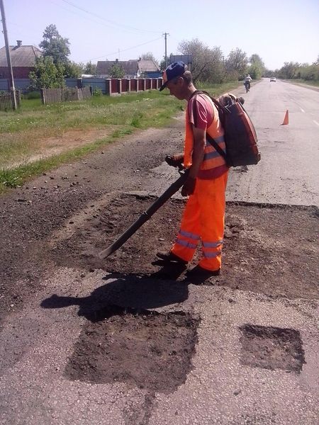 Місцеві бюджети співфінансують ремонт доріг на своїх територіях