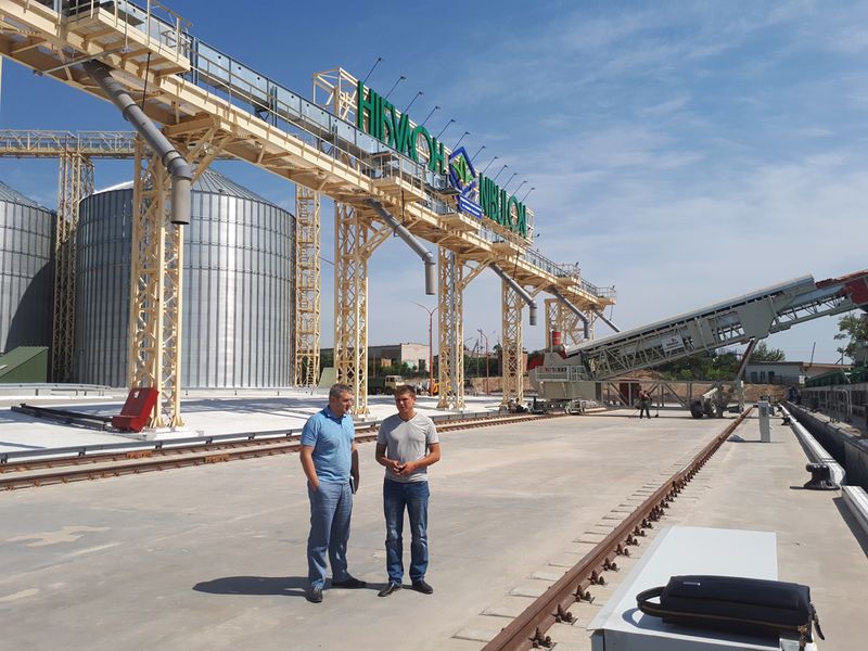 Новозбудований термінал у Біленькому вже прийняв перші тонни зерна