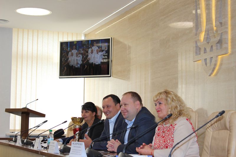 Костянтин Бриль привітав членів збірної команди Запорізької облдержадміністрації