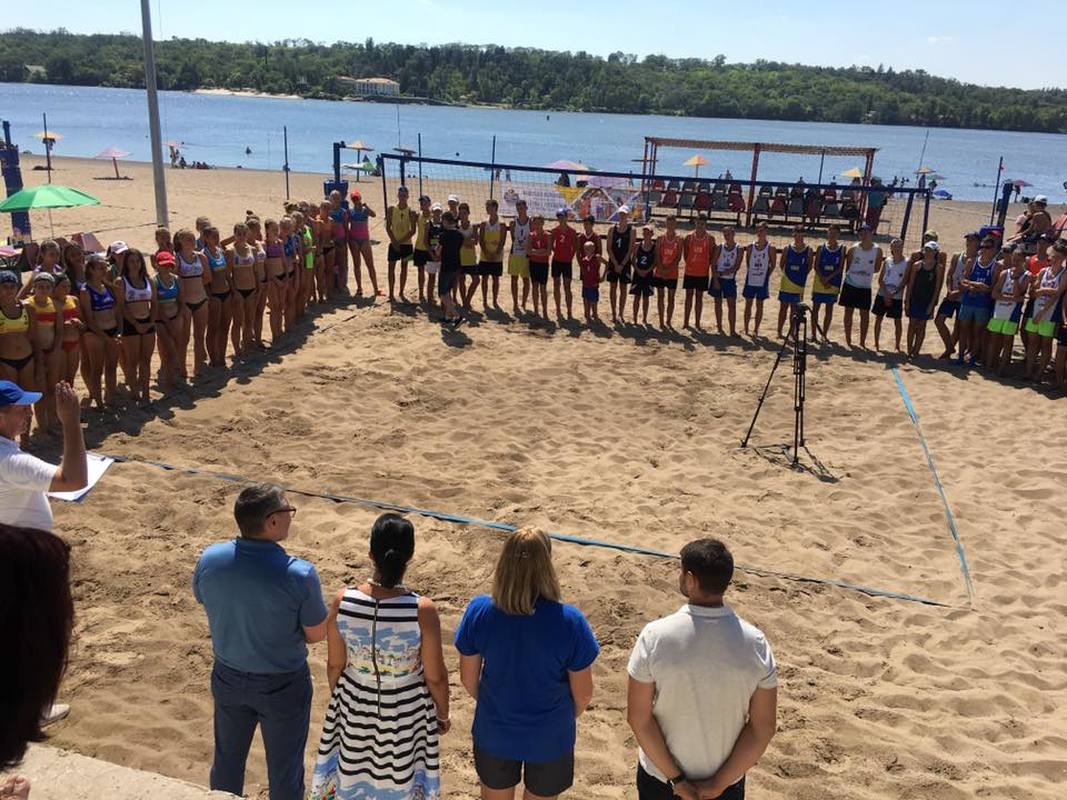 Три запорізьких дуети здобули перемогу у фінальному турі чемпіонату України з пляжного волейболу