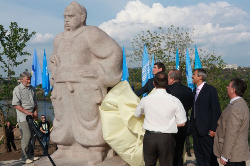 Урочисте відкриття скульптурної композиції «Тарас Бульба»