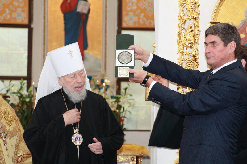 Його Високопреосвященство – відзначив очільника Запорізького краю Орденом Почаєвської ікони Божої Матері