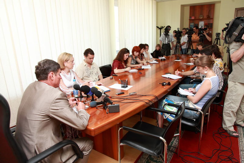 В ході прес-конференції для журналістів місцевих та центральних ЗМІ