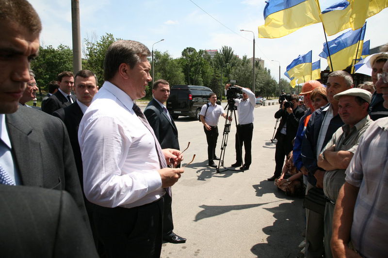 Віктор Янукович: На будівництво мостів у Запоріжжі буде виділено 500 млн.грн.