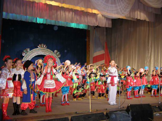 Всеукраїнський дитячий фестиваль «Азовські вітрила -2010» назвав переможців
