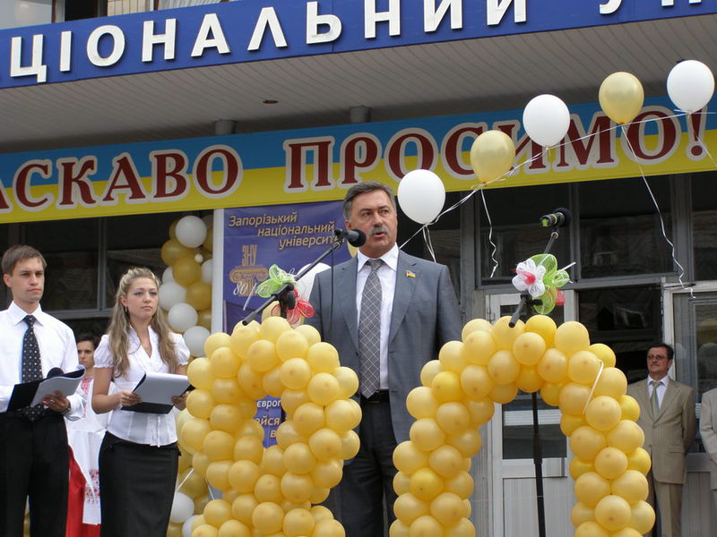 Заступник голови облдержадміністрації Микола Ярмощук звертається до студентів