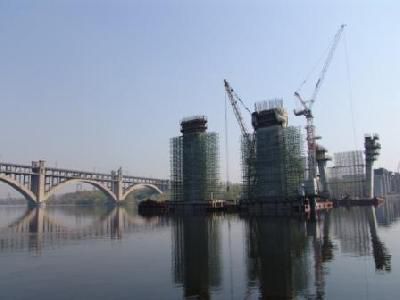 100 млн. грн виділять на будівництво Запорізьких мостів у вересні