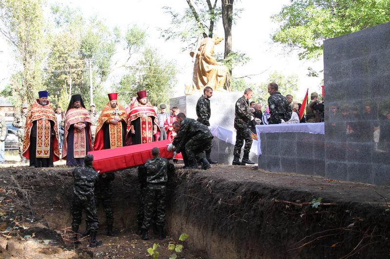 Перепоховання воїнів