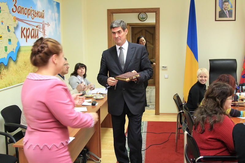 Борис Петров розпочав прес-конференцію з приємних слів вітання Наталії Зворигіної