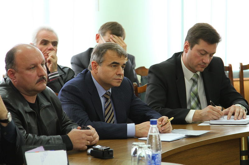 Борис Петров зустрівся з представниками політичних партій