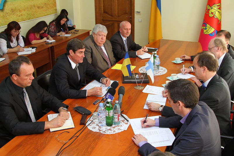 Під час зустрічі керівництва області з Надзвичайним та Повноважним Послом Фінляндії в Україні Крістером Міккелссоном