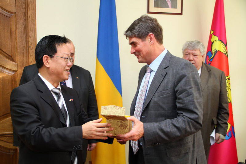Китайські інвестори налаштовані будувати підприємства у Степногірську