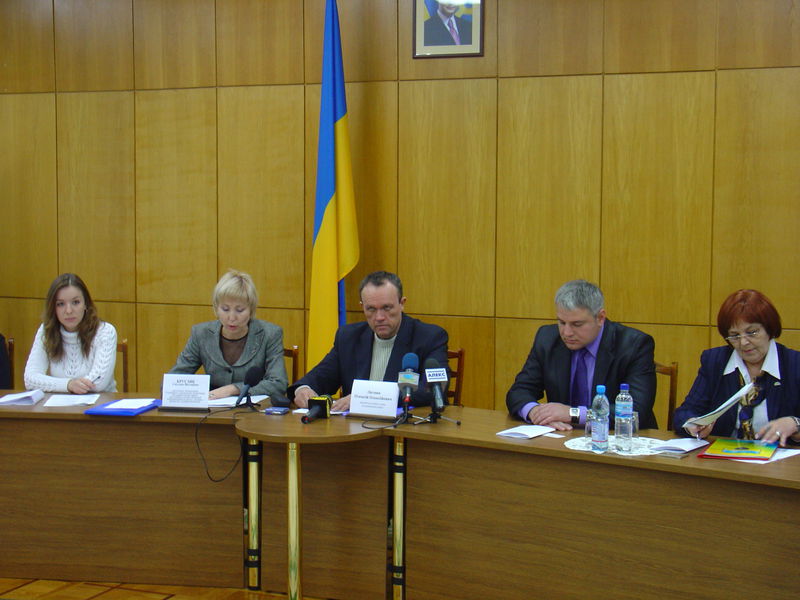 Влада та бізнес мають підтримувати постійний діалог