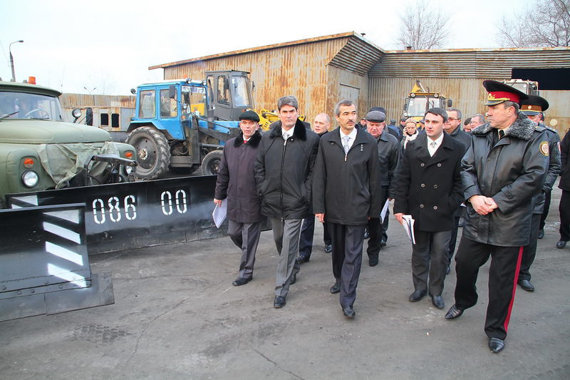 Борис Петров планує залучати підприємства до розчищення доріг від снігу