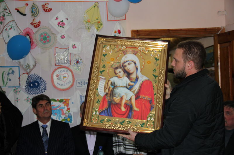 Ікона Божої Матері від владики 
